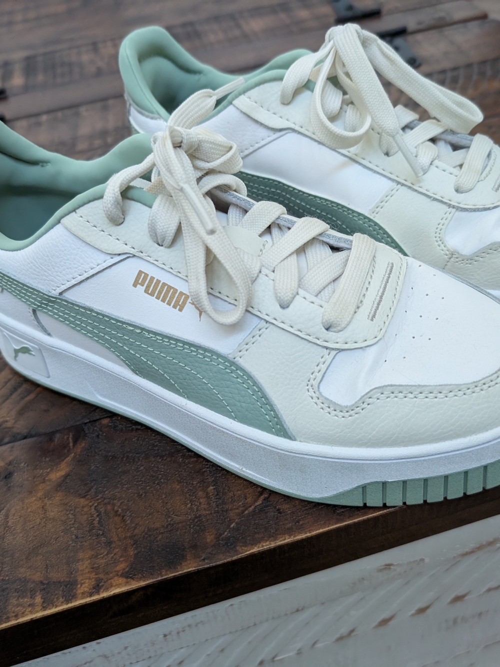 Puma White & Mint Green Casual Sneakers